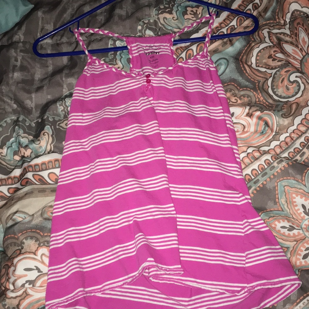 Old navy tank top.